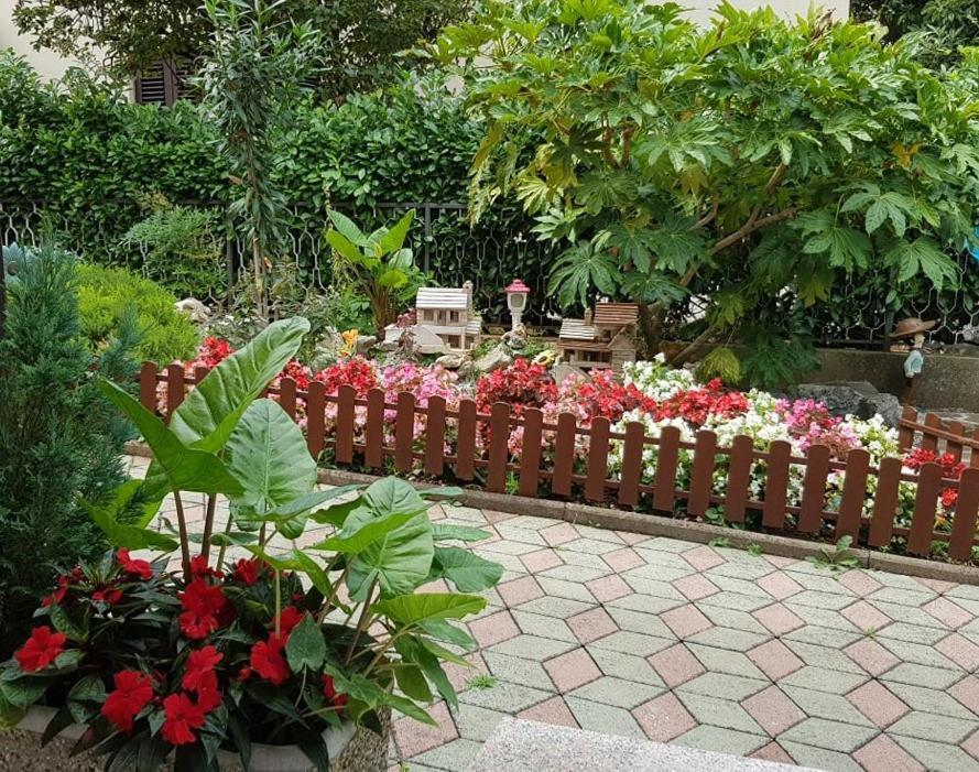 Villa Diana Apartments Porec Exterior photo